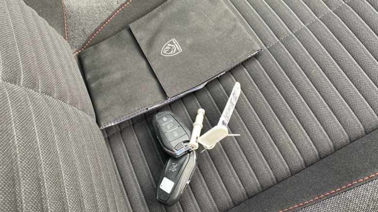 Peugeot 208 1.2 PureTech Active Premium 5dr Petrol Hatchback